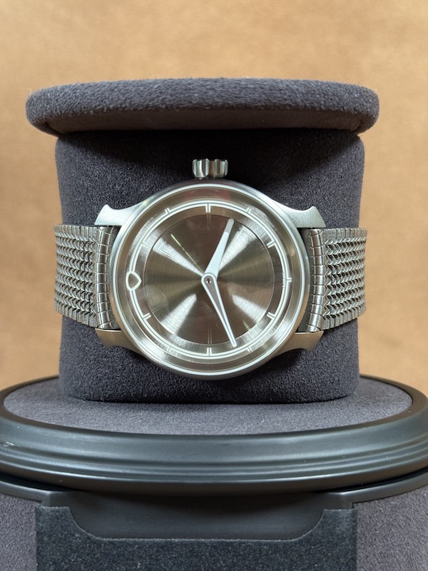 MING Ghost 37.02 titanium polymesh bracelet