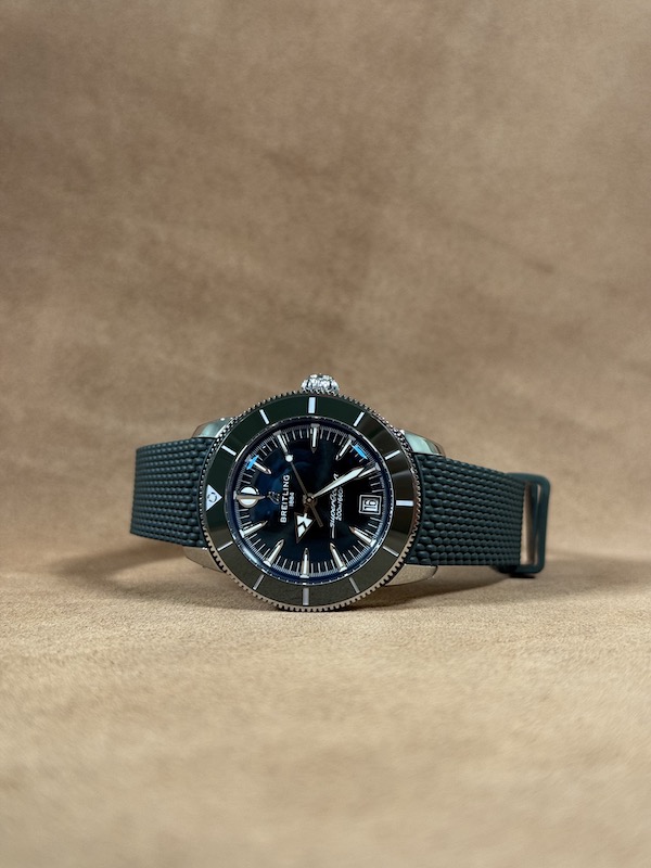 Breitling SuperOcean Heritage B31 40mm green dial rubber strap