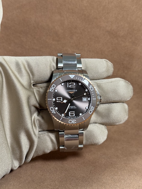 Longines HydroConquest 39mm in hand
