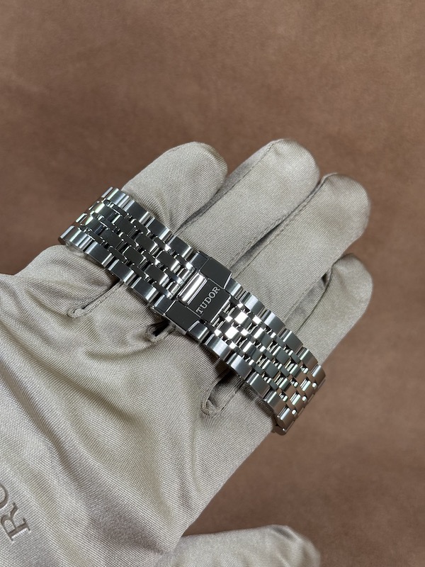 Tudor 1926 39mm bracelet clasp
