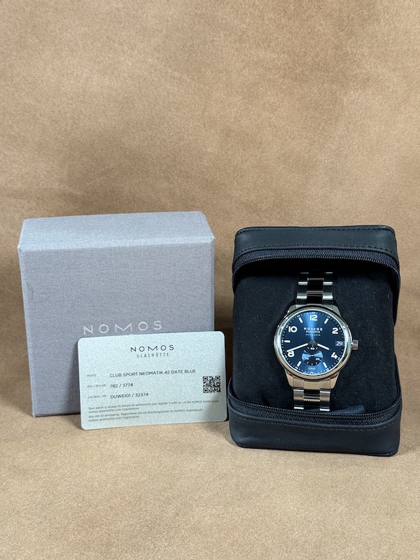 NOMOS Club Sport Neomatik 42 complete set with card