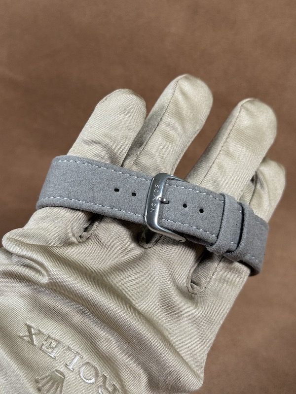 NOMOS Club Campus 38 grey strap buckle
