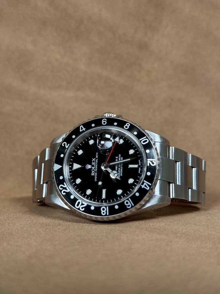 Rolex GMT-Master II 16710T black dial black bezel